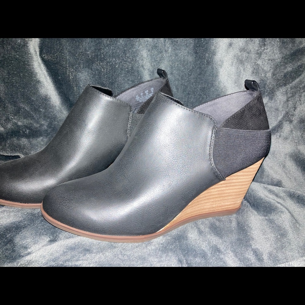 Dr. Scholls memory foam black Harlow wedges